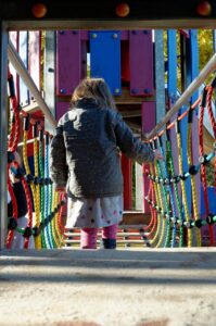 Samen naar de speeltuin